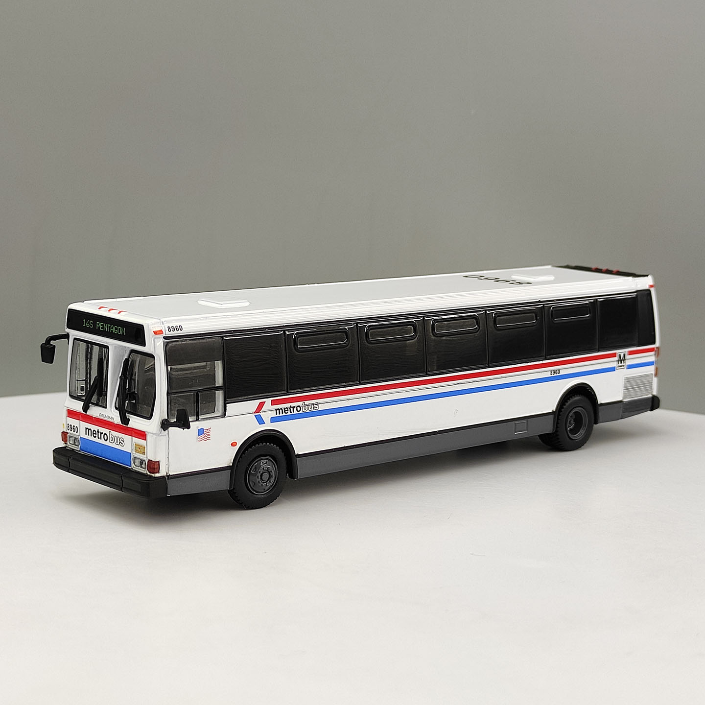 Ônibus Vintage Diecast IR em E - Vintage Collectibles & More Llc Photos avaliação e preço
