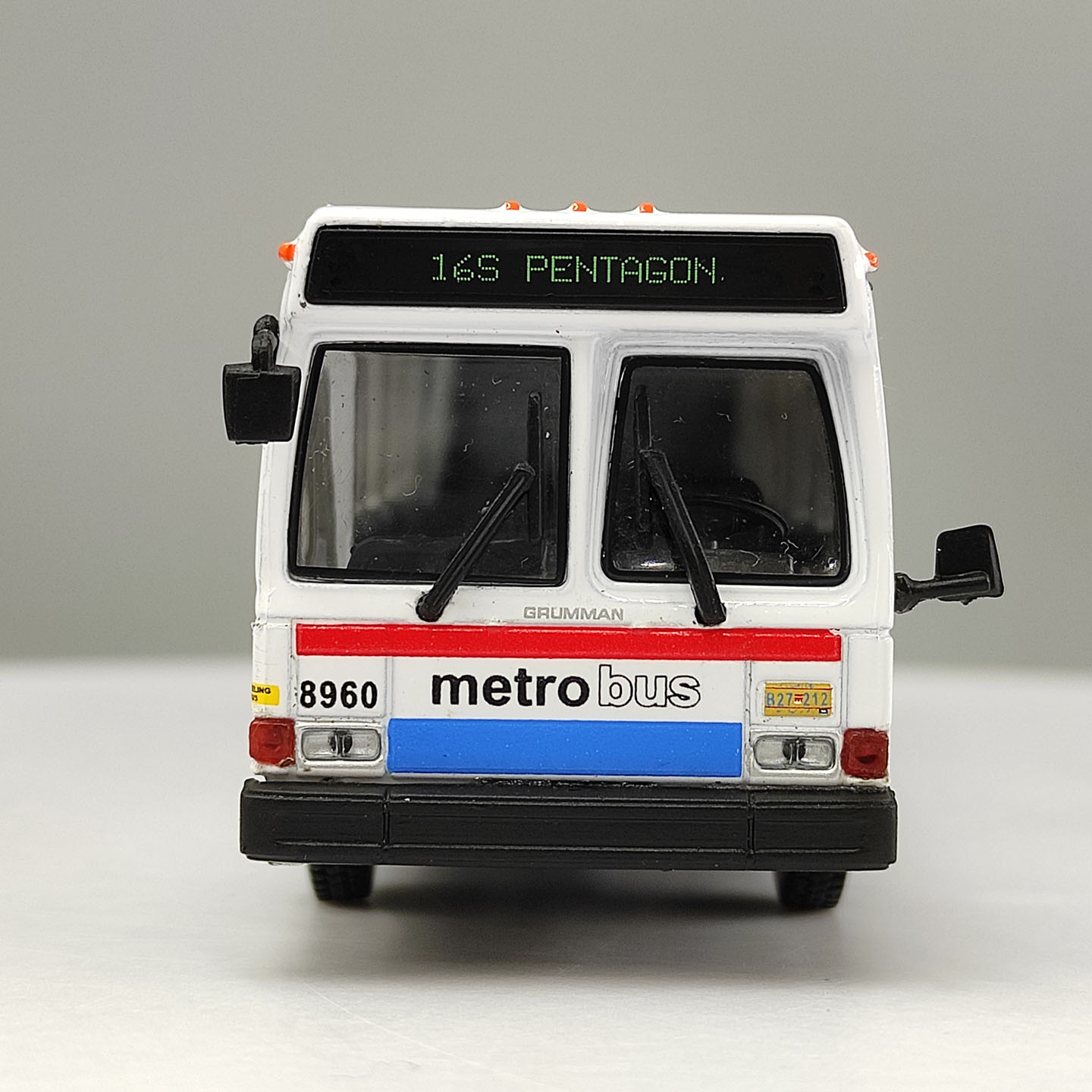 Ônibus Vintage Diecast IR em E - Vintage Collectibles & More Llc Photos avaliação e preço